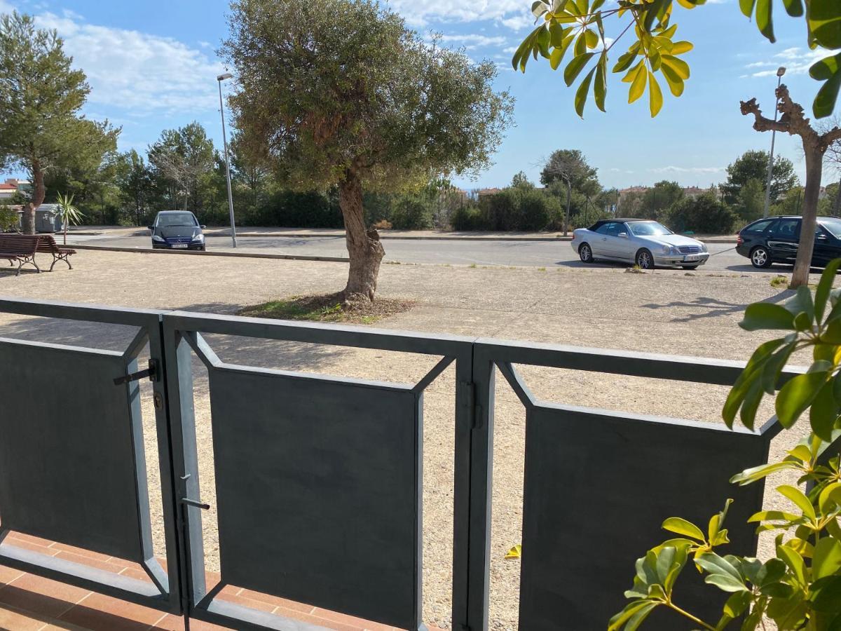 House On The Beach Calafell Luaran gambar